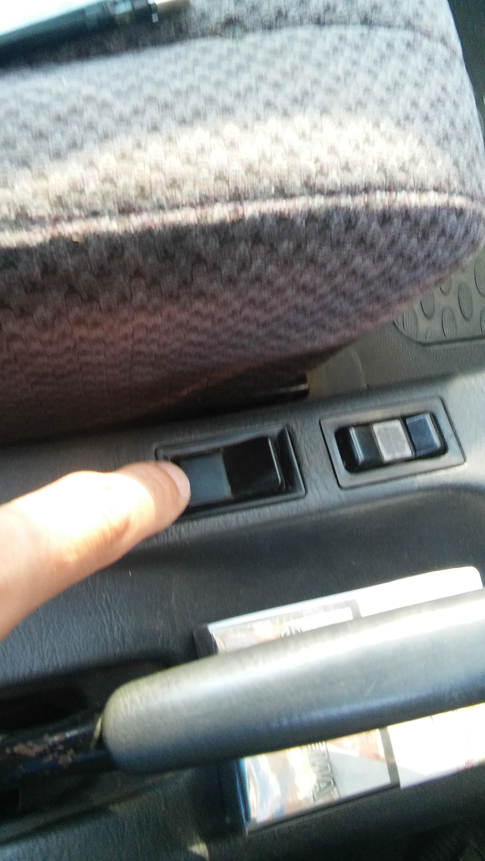 Подключение туманок, ремонт сколов на лобовом. — Toyota Corolla (110 ...