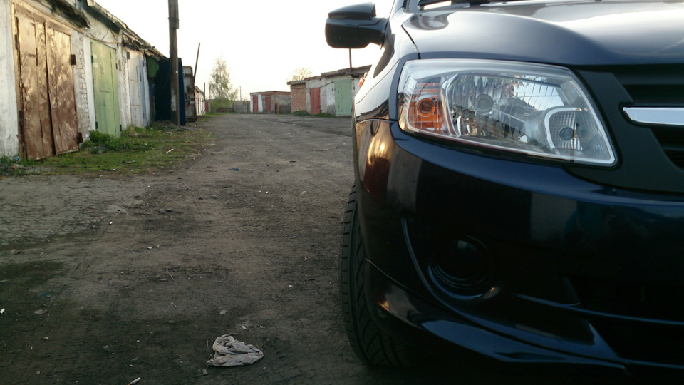 Клыки на бампер — Lada Гранта (1G), 1,6 л, 2012 года | стайлинг | DRIVE2