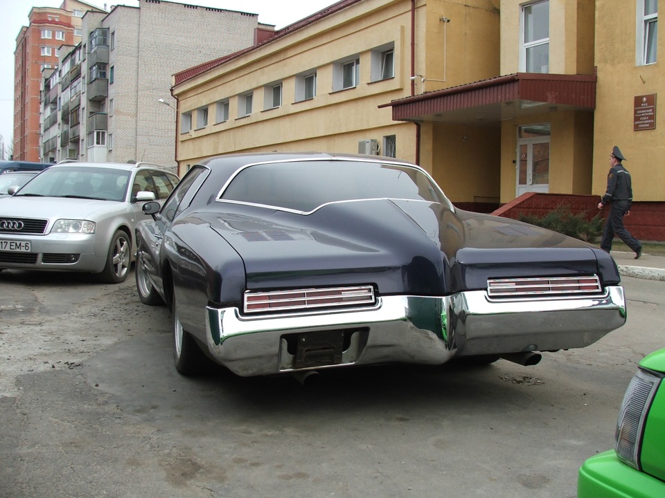 Buick Riviera 72