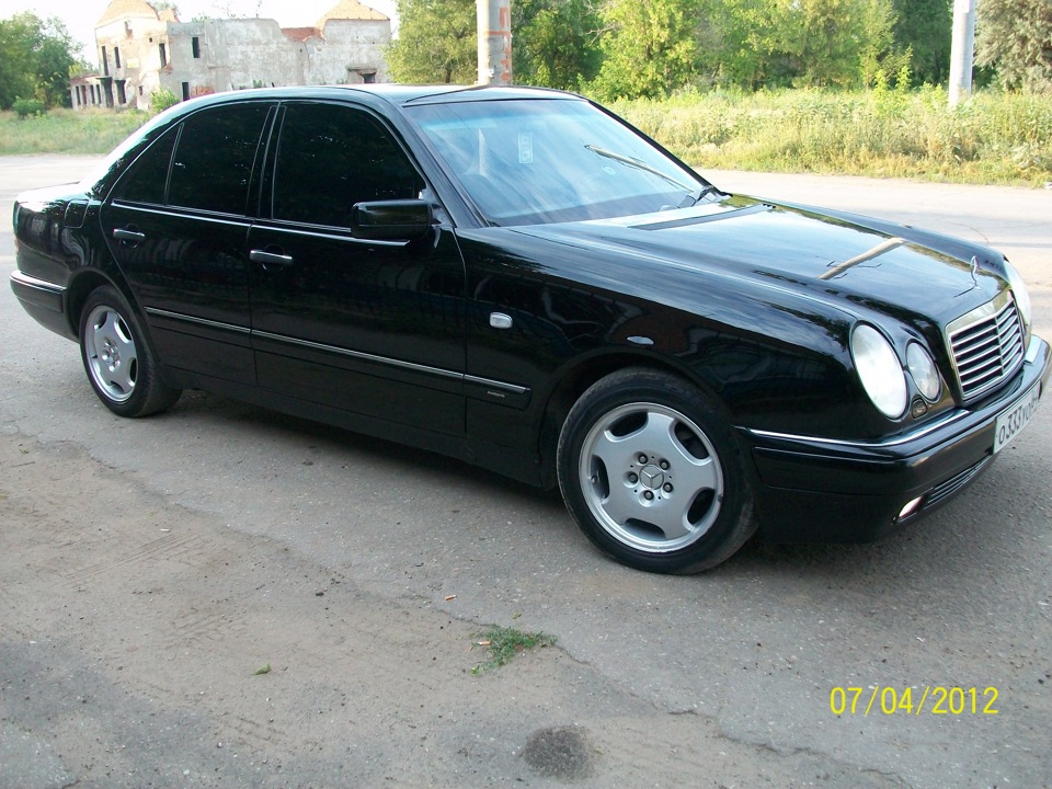 Mercedes Глазастик 210