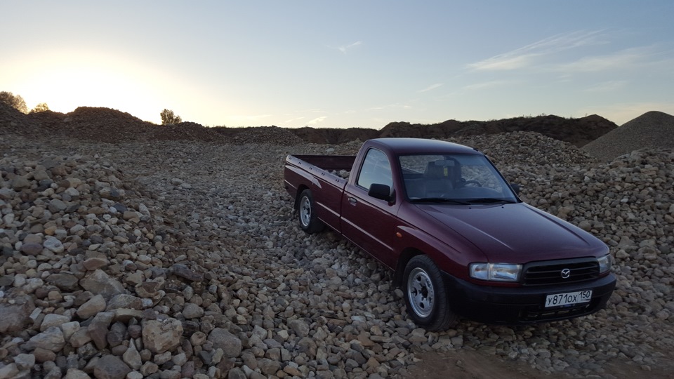 Mazda B-Series 2JZ B2200