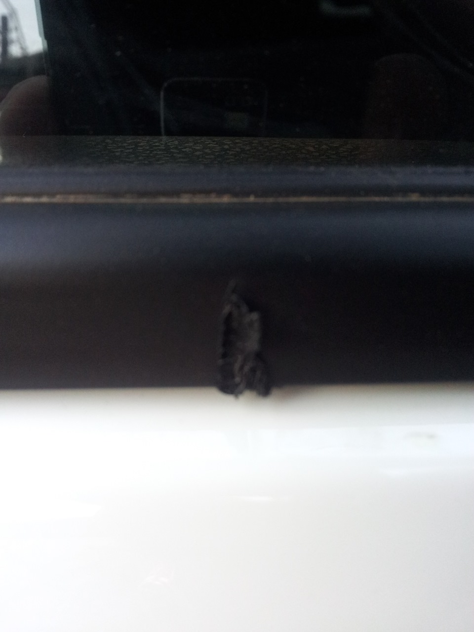 Долил масло в двигатель. — Lada Приора универсал, 1,6 л, 2013 года ...