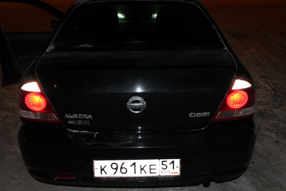 Almera n16 лампы. Лампочка заднего хода Nissan Almera n16. Фонарь заднего хода на Nissan Almera n 16. Лампа заднего хода Almera g15.