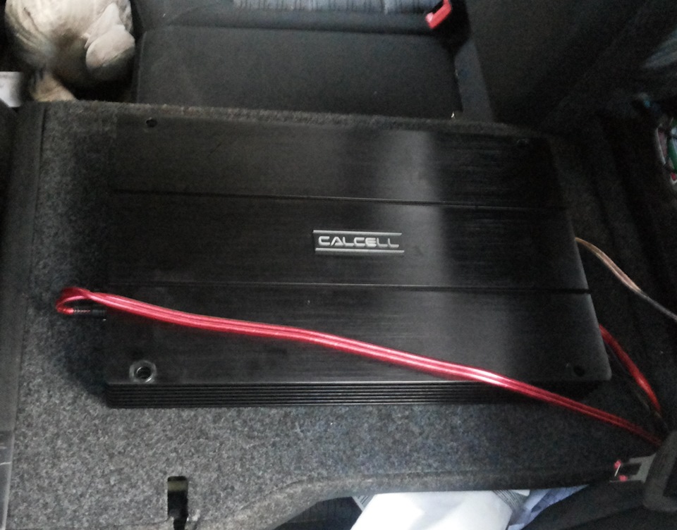 усилок и саб — Skoda Octavia A5 Mk2, 1,8 л, 2012 года | автозвук | DRIVE2