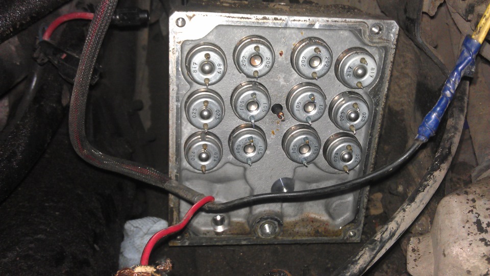 восстановление АБС — Audi A8 (D2), 4,2 л, 1995 года | своими руками ...