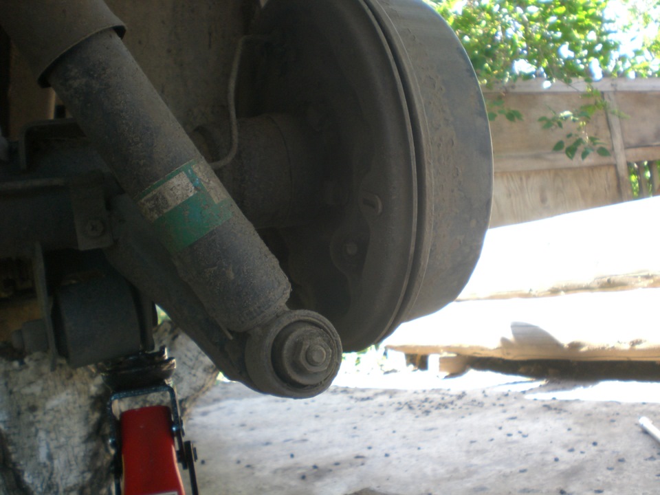 Масло не текло и нечего с таким люфтом не стучало) — SsangYong Musso