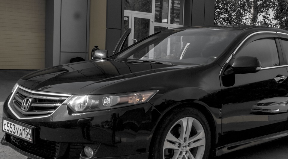 Молдинг стекла лобового Honda Accord (2018-.) 2018 купить бу в Ростове-на-Дону п