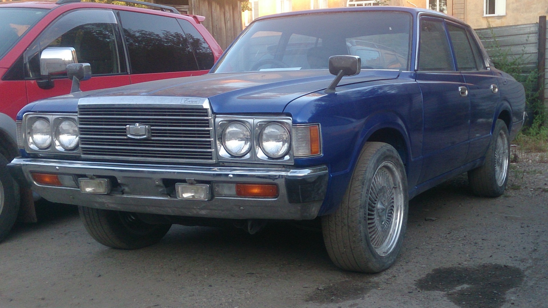 Toyota crown s100