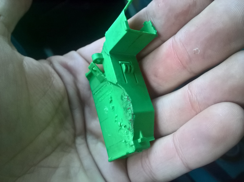 корпус разъема комбинации приборов — Lada Приора седан, 2008 года ...