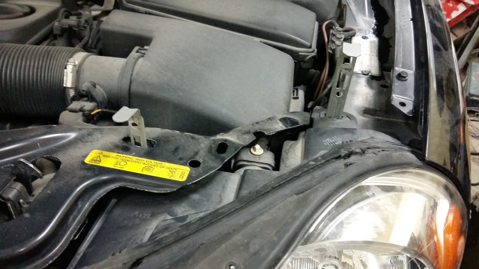 Подсветка под решетку радиатора — Volvo XC90 (1G), 2,9 л, 2004 года ...