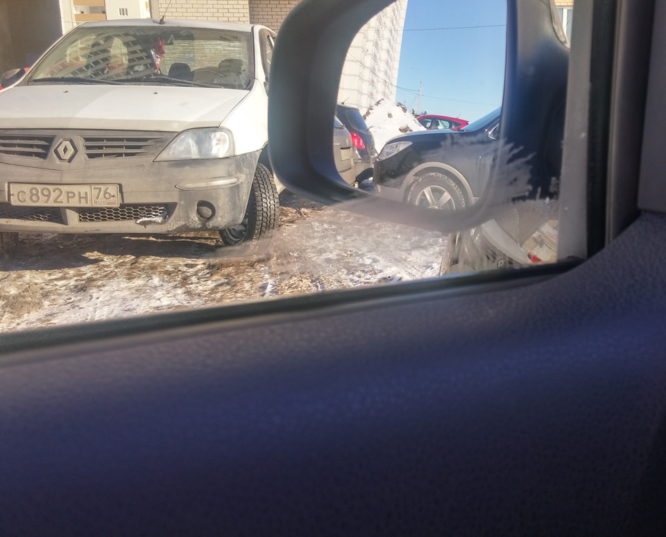 Запотевают окна в рено сандеро