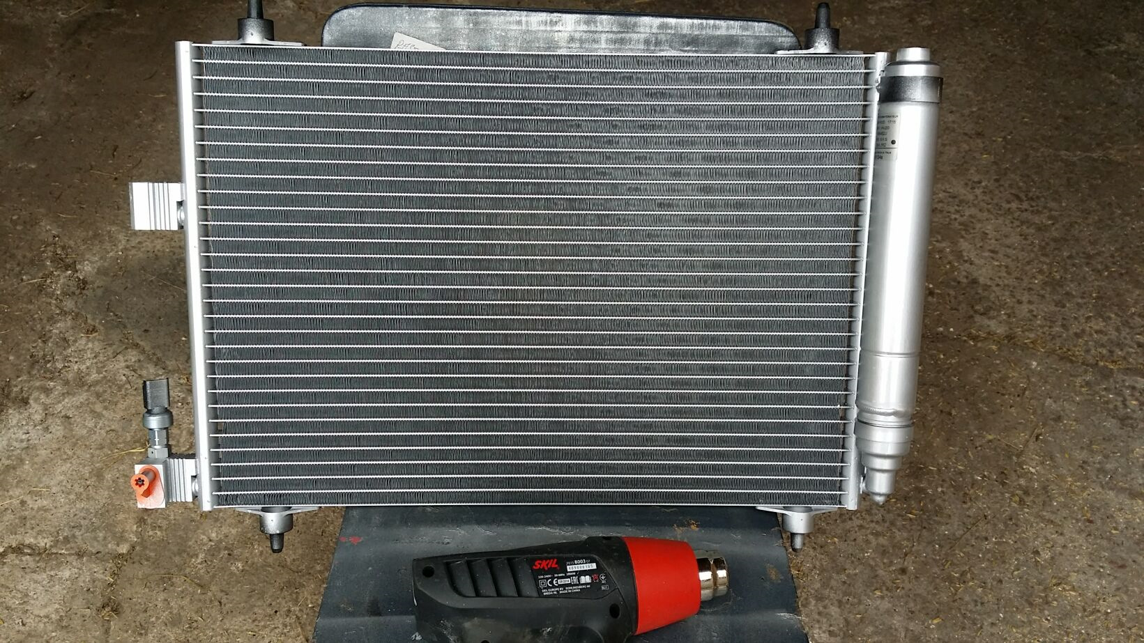 конденсатор климатической установки автомобиля. конденсатор климатической установки. конденсатор климатической установки. конденсатор климатической установки. компрессор климата ауди 100 2/3.