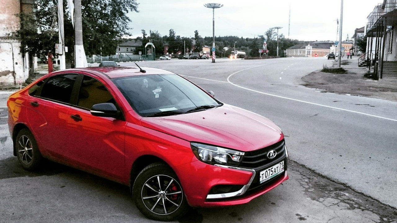 Lada Vesta Red