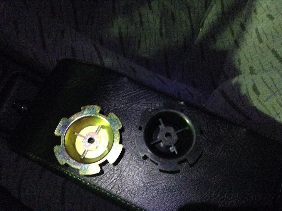 №10 Регулировка спинки передних сидений. — Lada 2114, 1,6 л, 2011 года ...