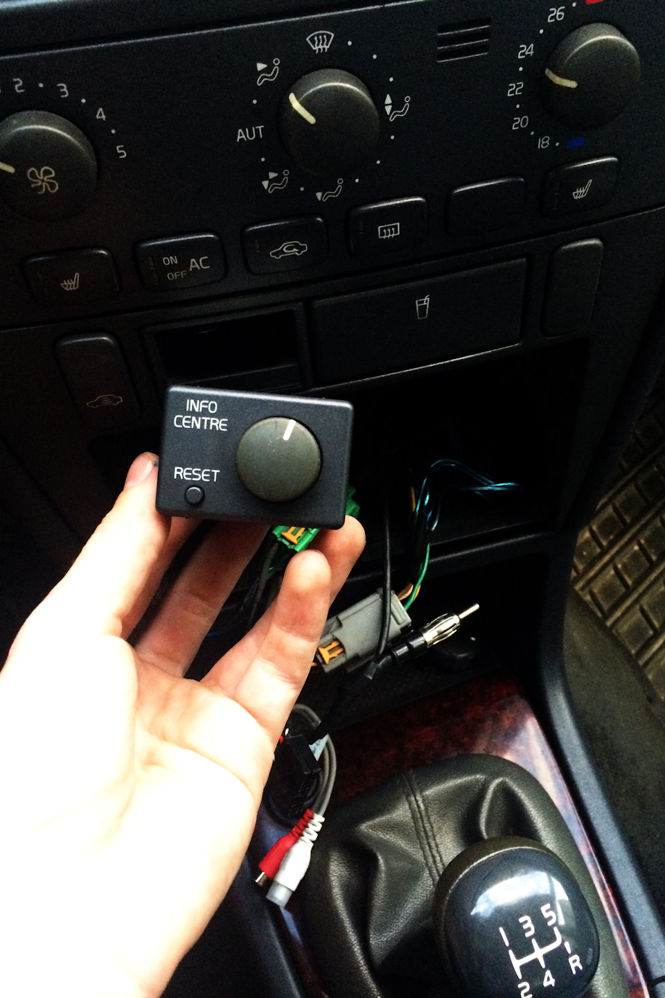 Всё подошло и становился как родной. — Volvo S40 (1G)