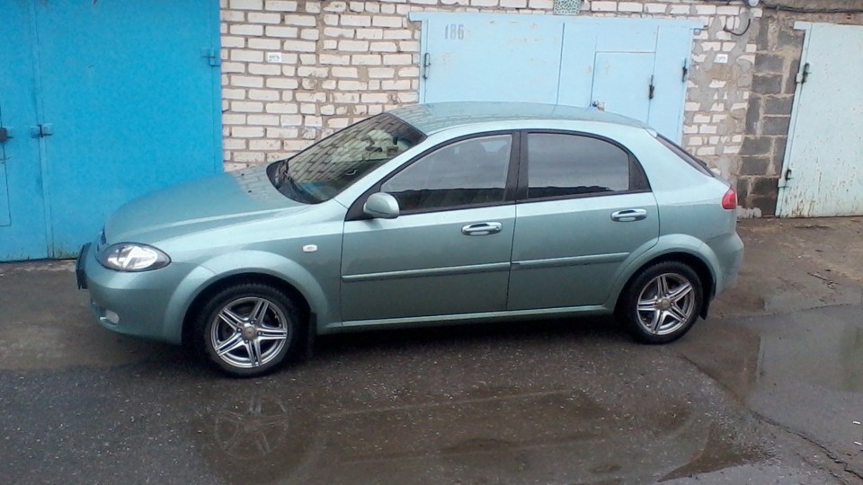 Chevrolet Lacetti Green