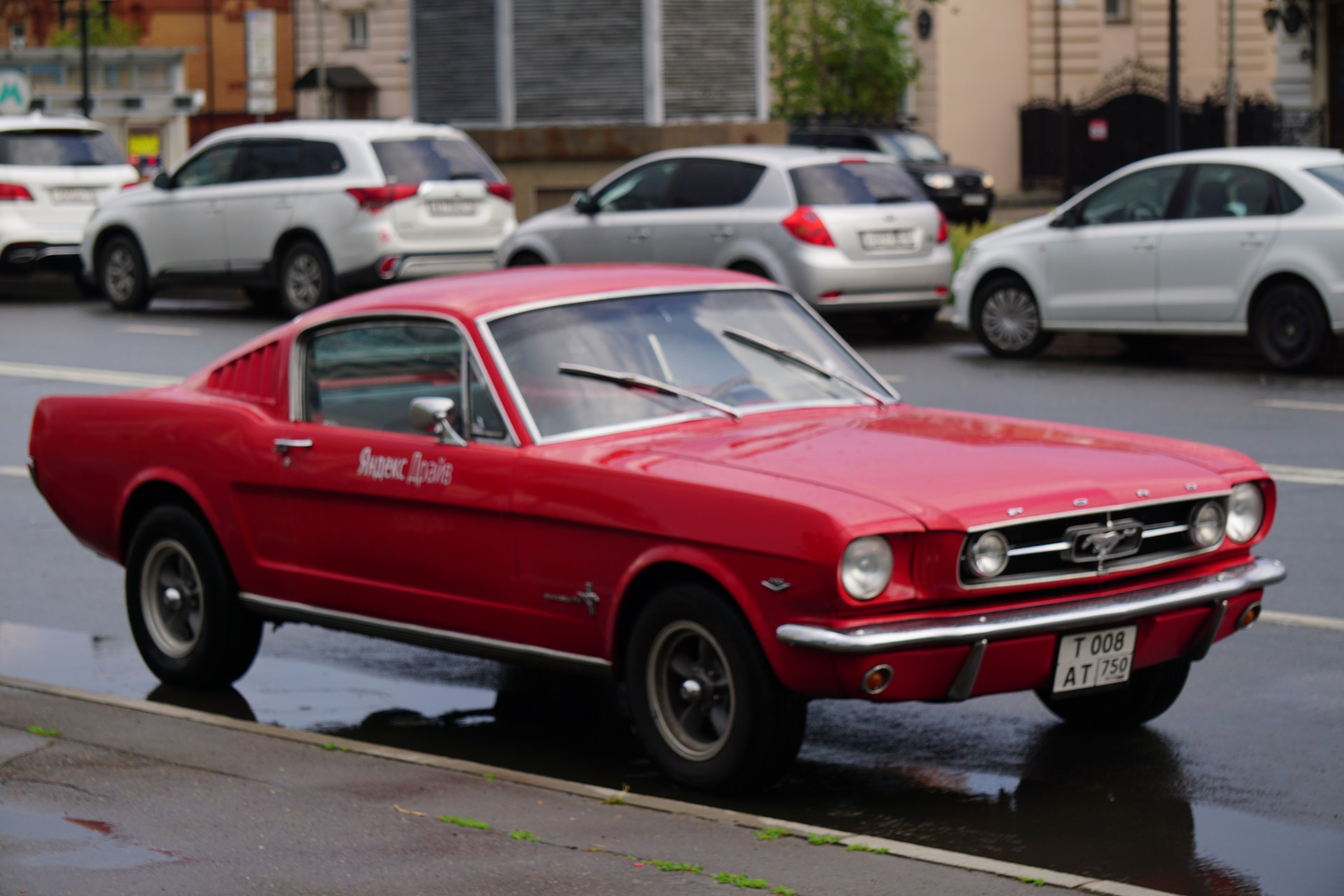 Ford Mustang 1965 каршеринг