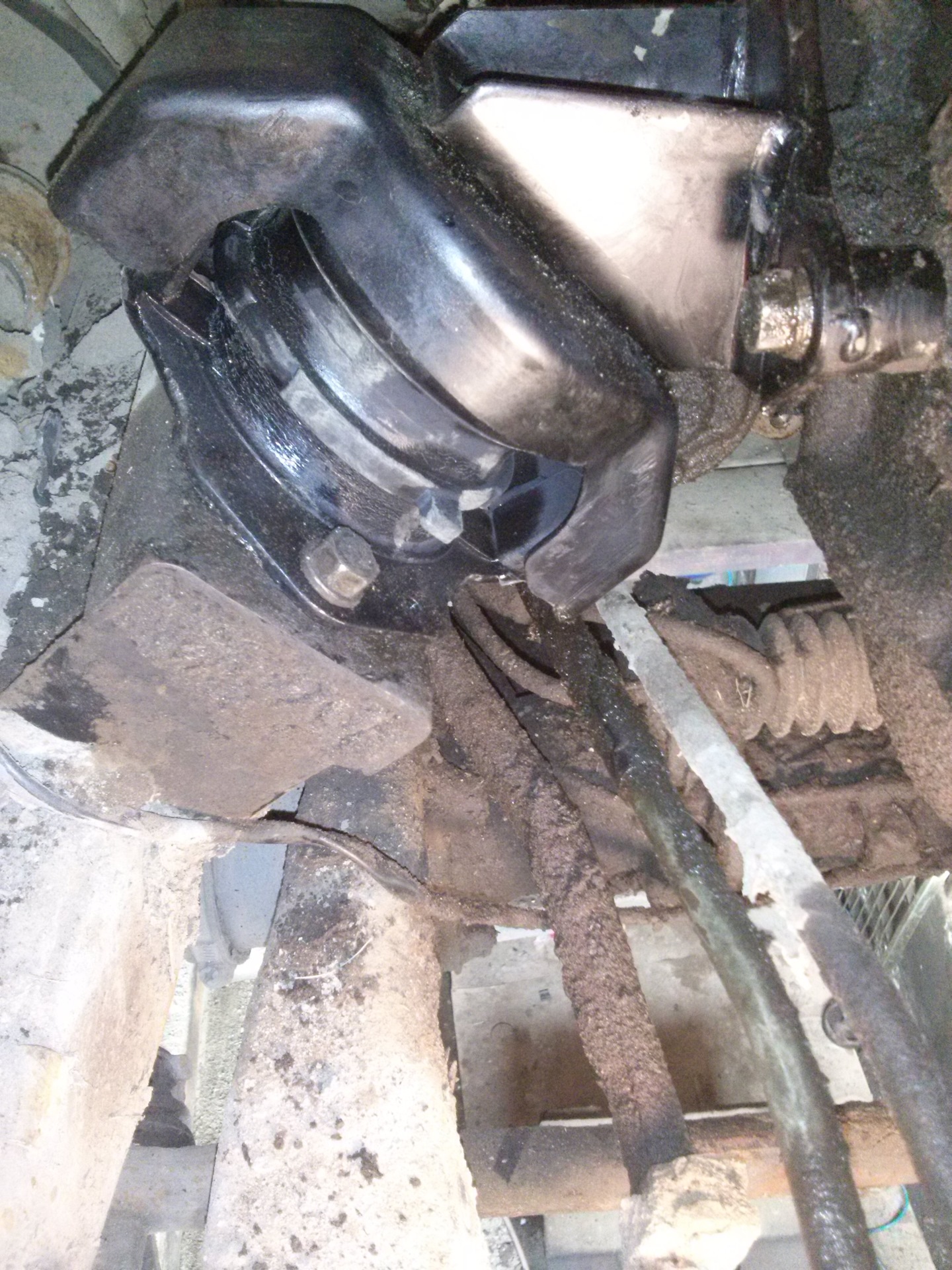 Подушки под двигатель. — Mitsubishi Montero Sport (1G), 3 л, 2001 года ...