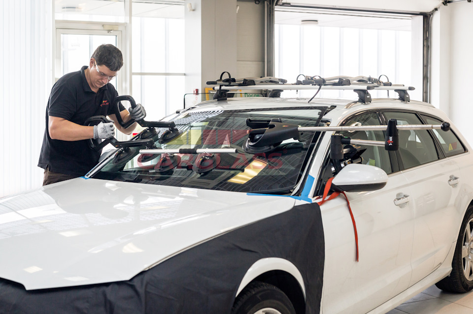 Замена автостекол с применением эсклюзивного 1-часового клея — только в ...