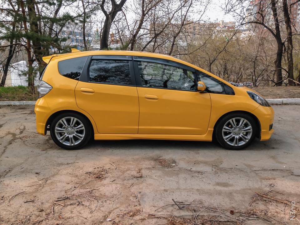 Ниже п. Honda Fit RS. Honda Fit 3 RS. Хонда фит 2007 RS. Хонда фит РС 2008.