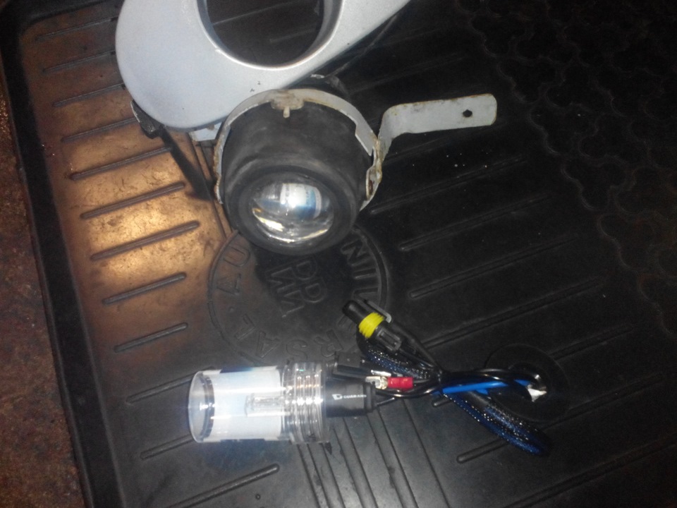 Замена лампочки в туманке… — Daewoo Lanos, 1,5 л, 2007 года | своими ...