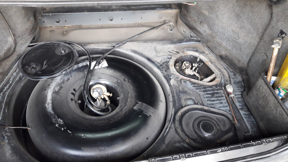 Замена бензинового фильтра и шланги — BMW 5 series (E34), 2 л, 1991 ...