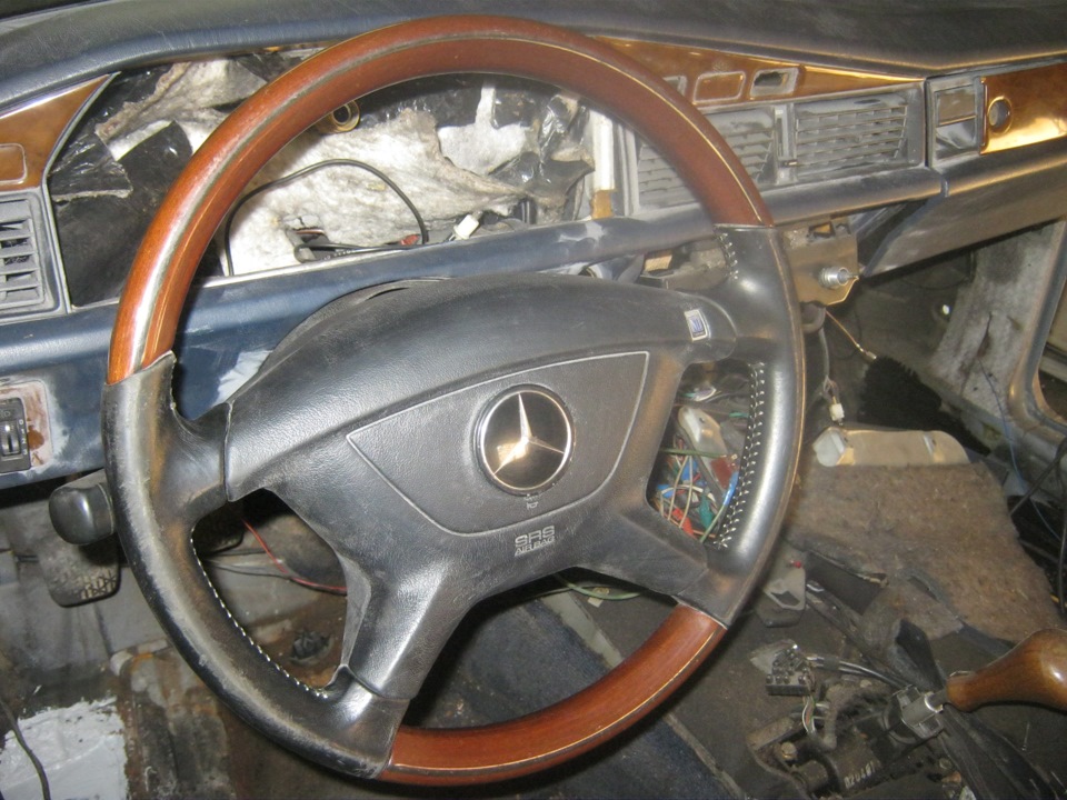 хочу поставить руль на 190 мерс — Mercedes-Benz S-Class (W140), 4,2 л ...