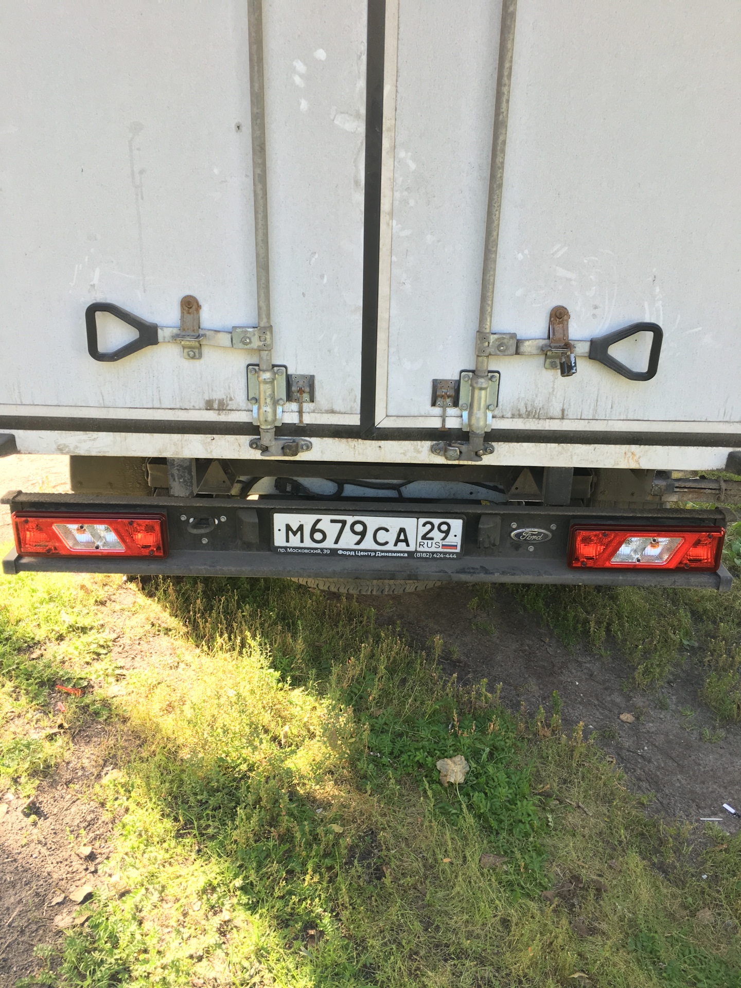 Как снять задние фары форд транзит И снова задние фонари - Ford Transit (8G), 2015 года запчасти DRIVE2