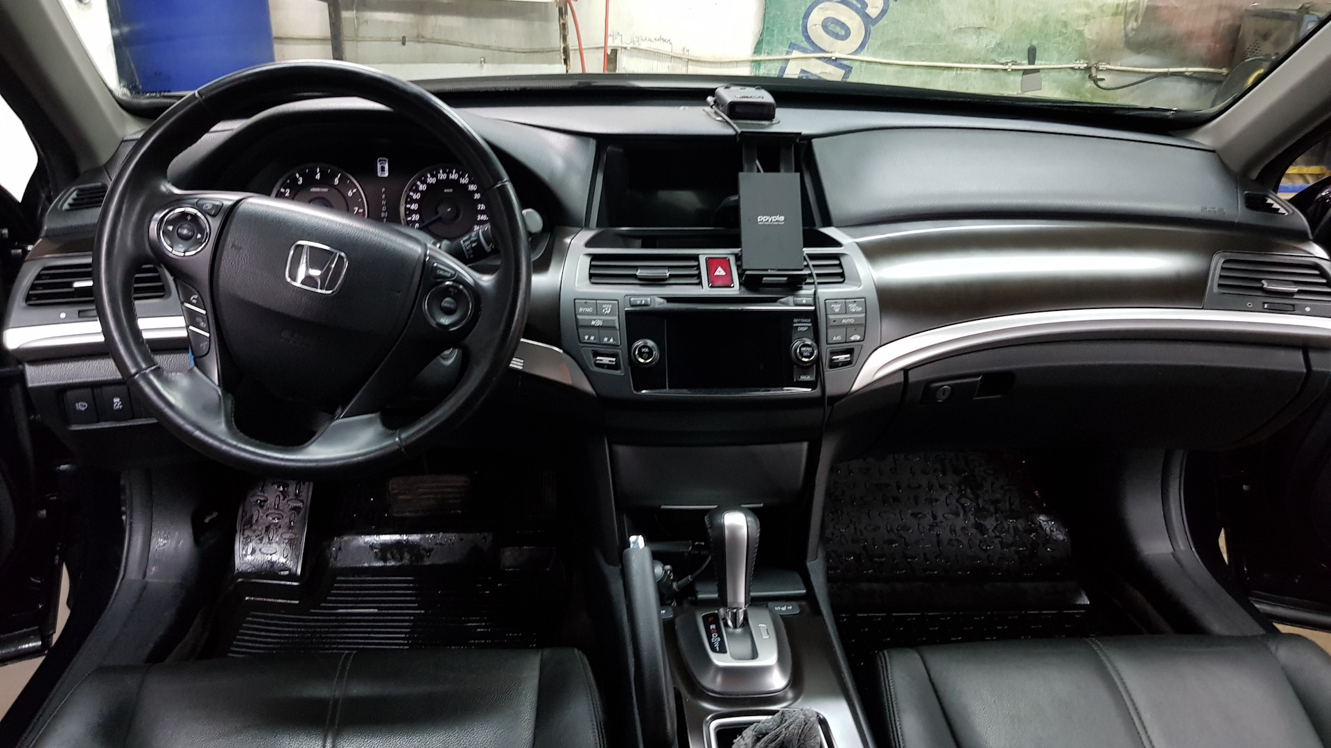 Honda 2.4. Honda Crosstour 2.4 салон. Honda Crosstour 2. Honda Crosstour 2.4 (Хонда Кросстур). Хонда Кросстур 2014 2,5.