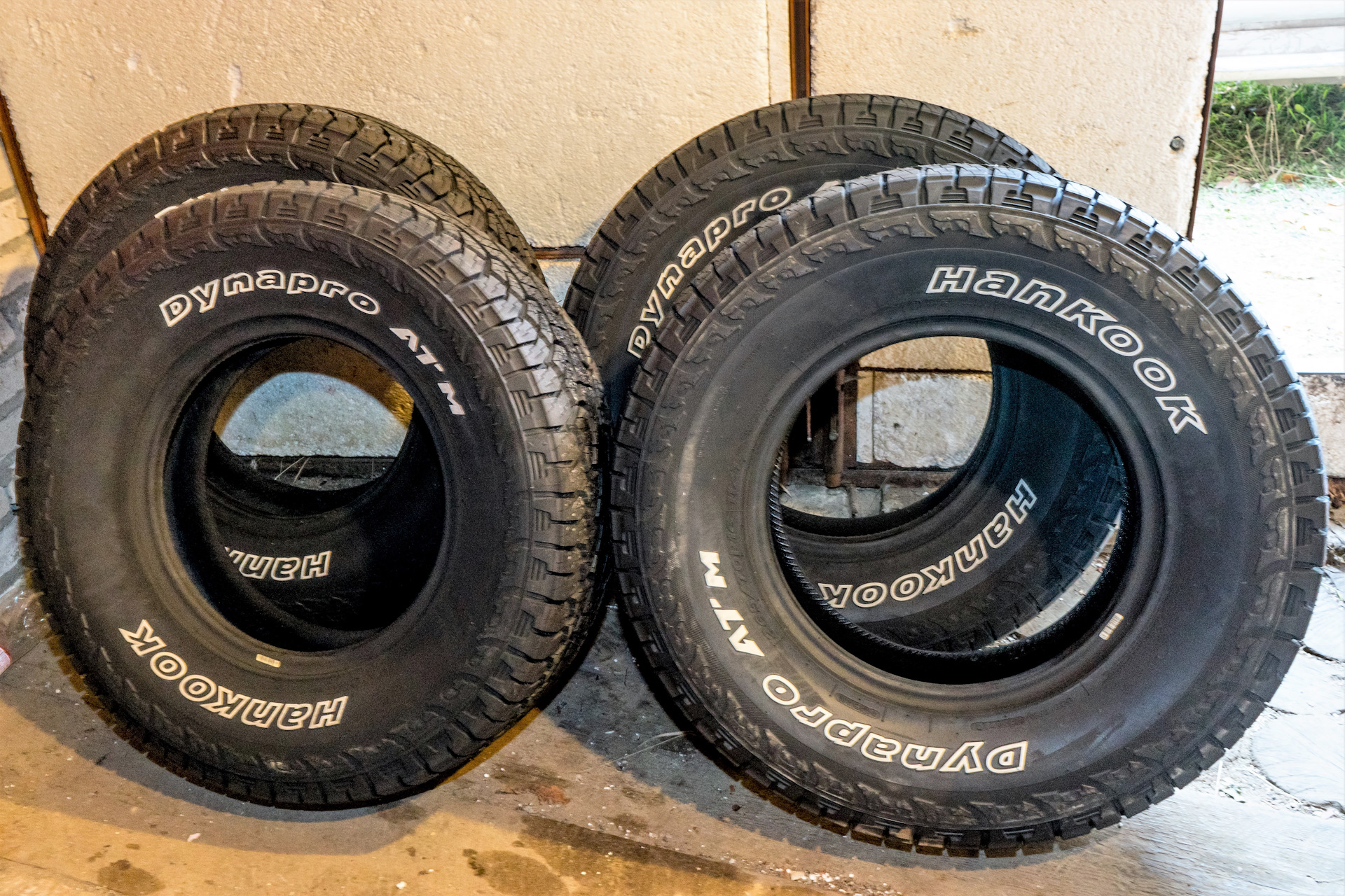 Шины 265. Шины Hankook Dynapro ATM rf10. Hankook Tire Dynapro ATM rf10 265/75r16. Hankook rf10 Dynapro ATM 265/70 r16 112t. Шина Hankook Dynapro ATM rf10 265/70 r16 112t.