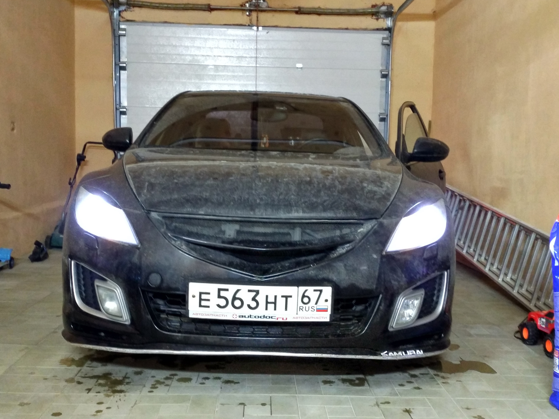 Подкрылок от рестайла, тавотница, ксенон, масло и ролики — Mazda 6 (2G ...