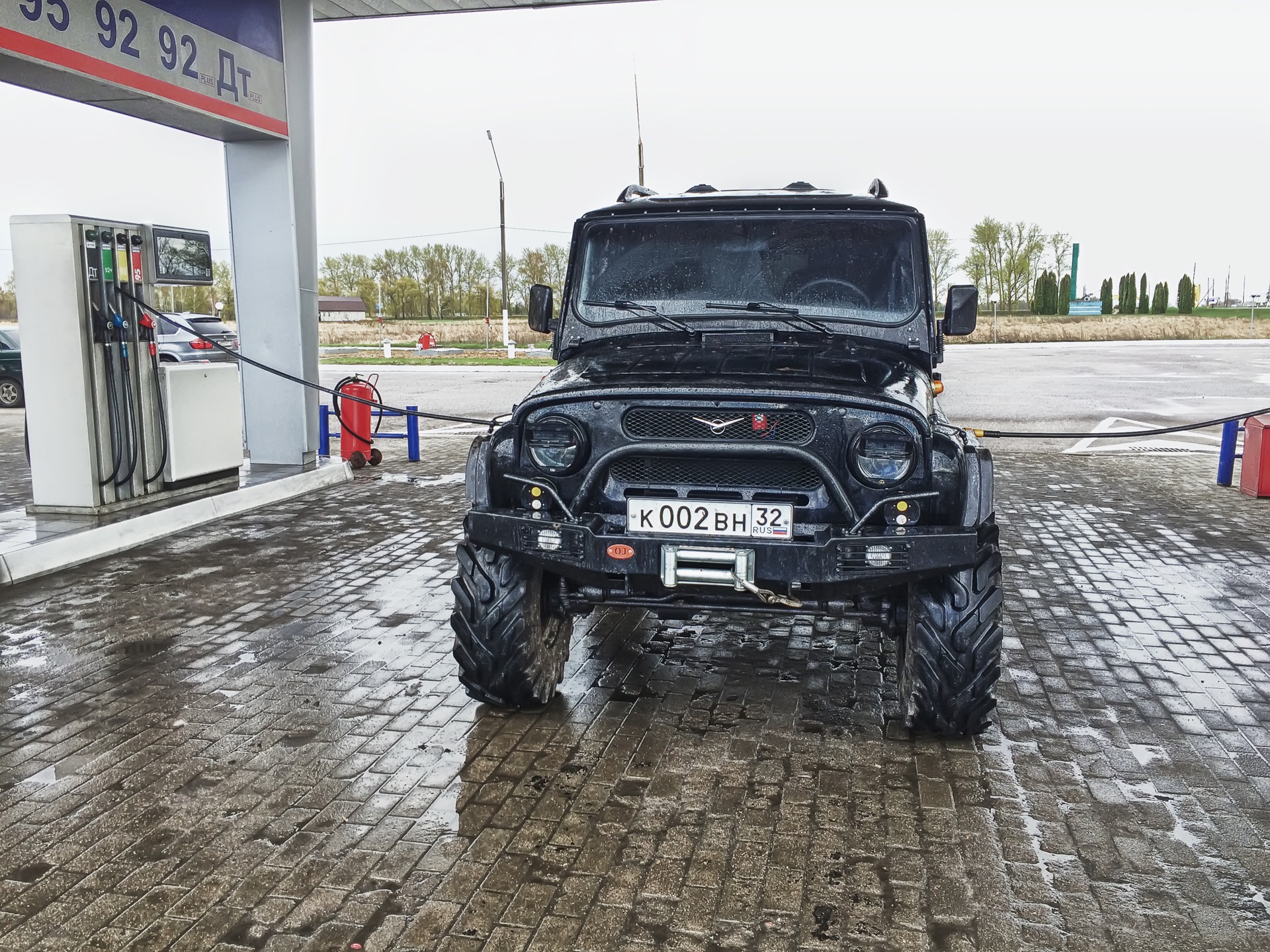 Уаз центр барнаул. Альтернатива автосалон альметьевск. Уаз центр. Альтернатива автосалон альметьевск. Уаз автодилер.