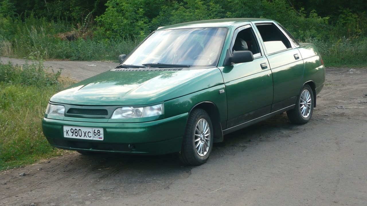 Зеленую десятку. ВАЗ 2110 зеленый металлик 2003. ВАЗ 2110 тёмно зелёная. ВАЗ 2110 темно зеленый.