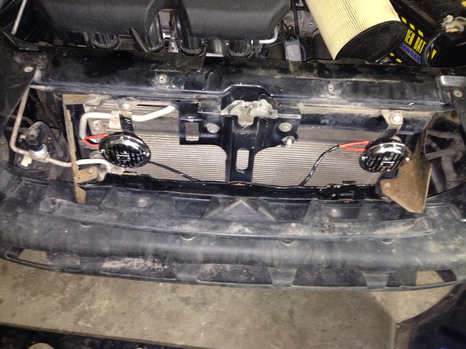 Установка сигнала и туманок SE. — Lada Приора седан, 1,6 л, 2009 года ...