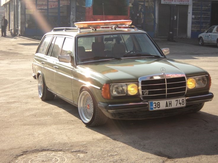 W123 черный