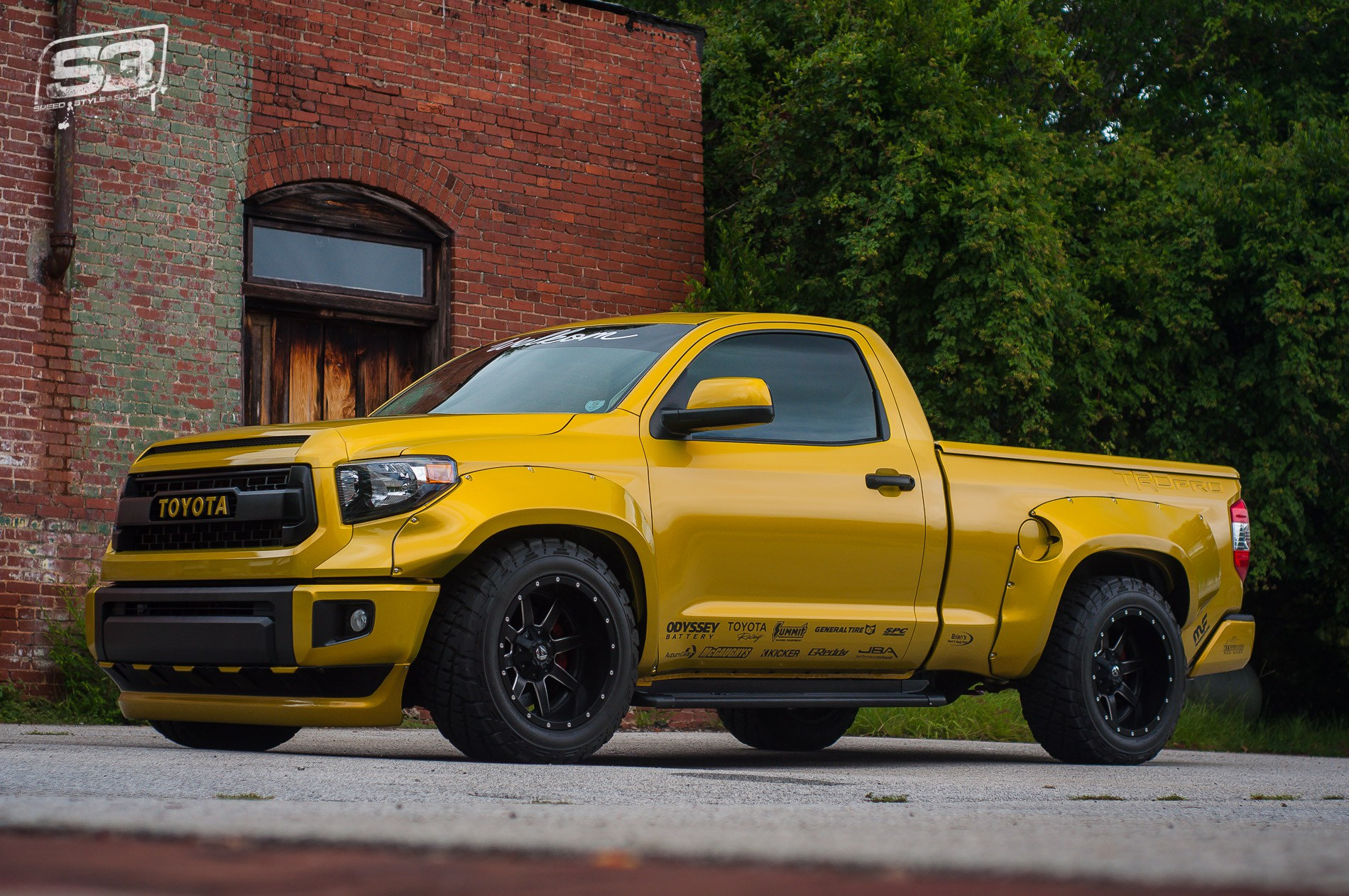 Toyota Tundra wide body