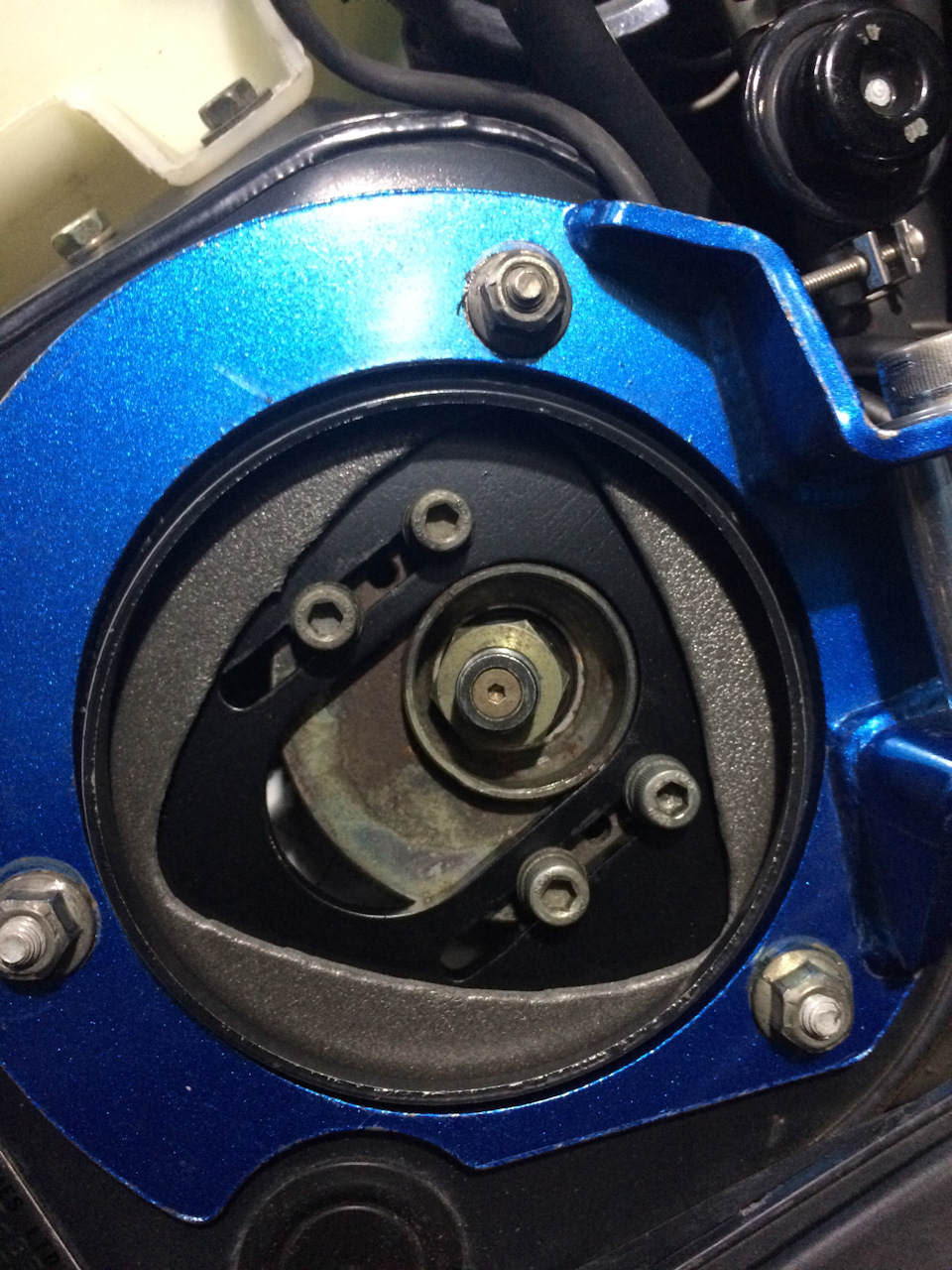 Итоговый вид сверху на стойку — Subaru B4 (BE)