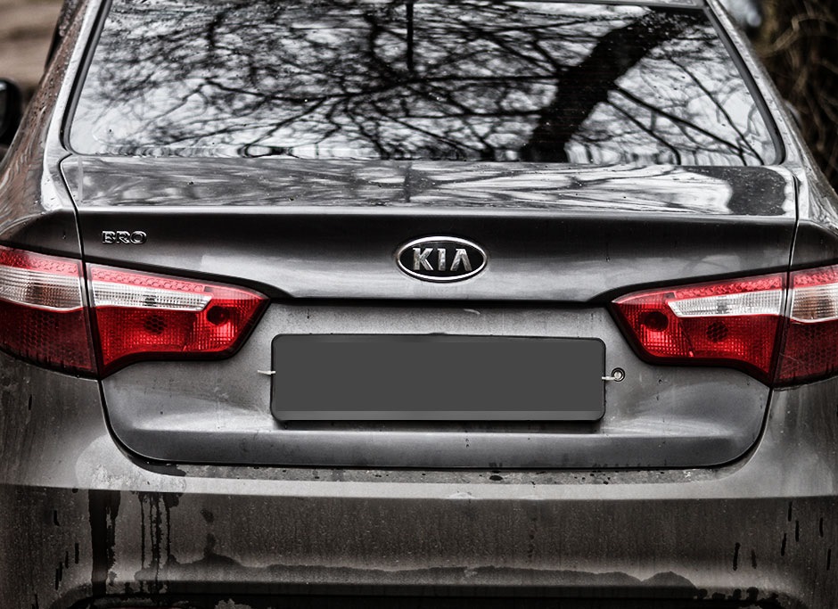 Буква рио. Шильдик Kia Rio 4. Шильдик на Киа Рио 4. Шильдик на Киа Рио 3. Kia Rio 2014 шильдик.