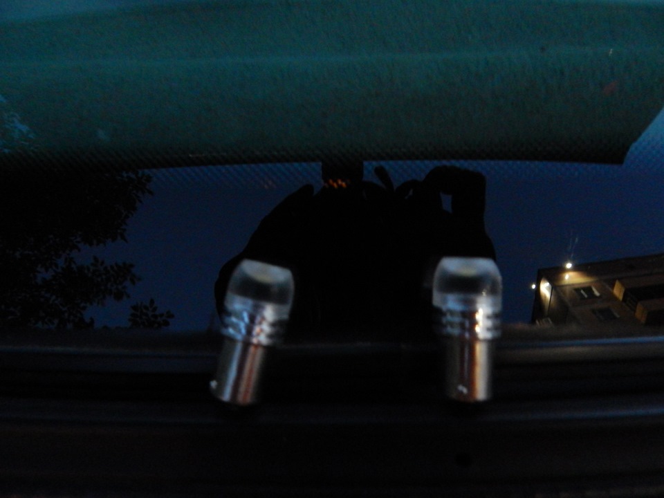 замена лампочек в задний ход — Audi A6 (C4), 2,6 л, 1996 года ...