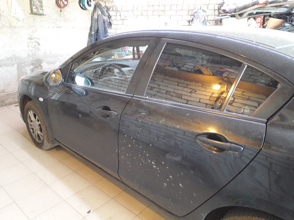 Mazda 3 стеклоподъемники авто