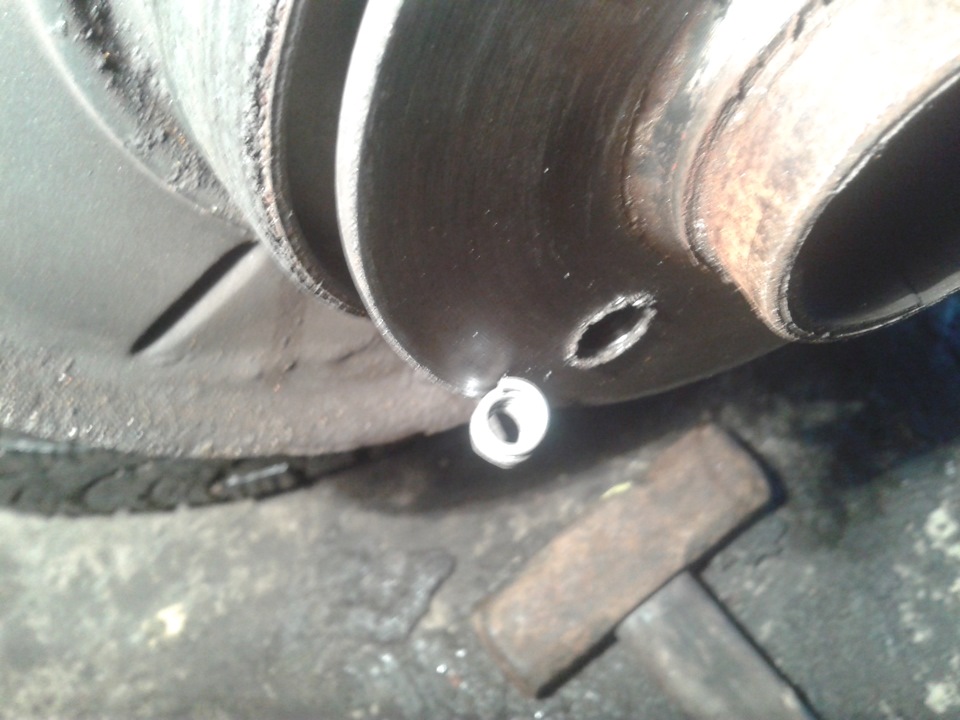 Скрип в заднем колесе — BMW 3 series (E30), 1,8 л, 1987 года | своими ...