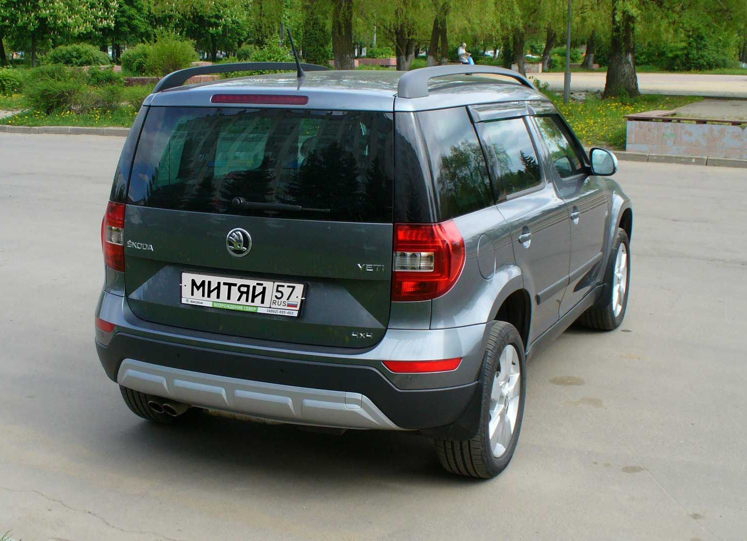 Шкода йети парктроники. Шкода Йети. Skoda Yeti t5. Шкода Йети Raptor. Skoda Yeti американки.