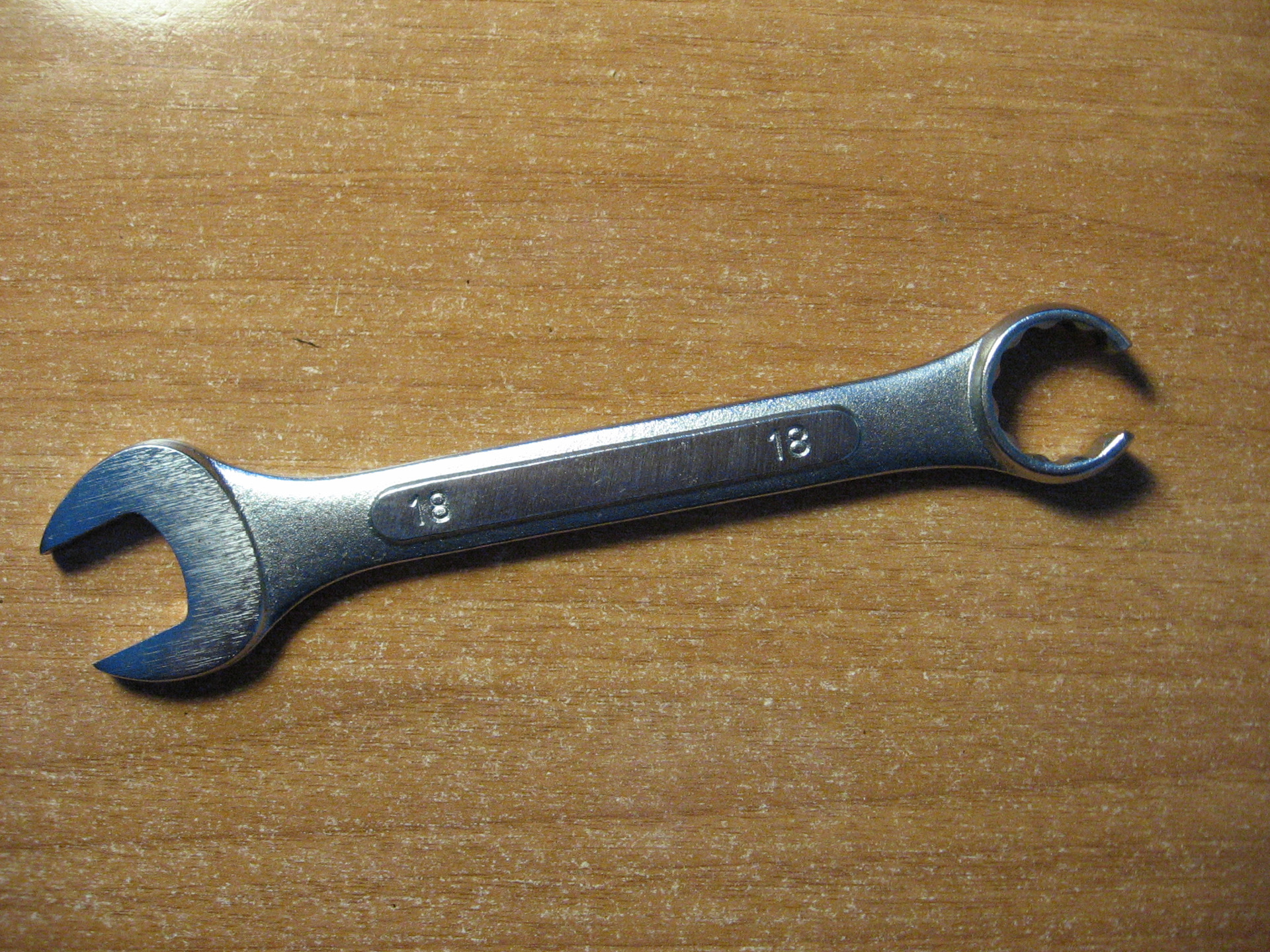 Ключ 18 мм