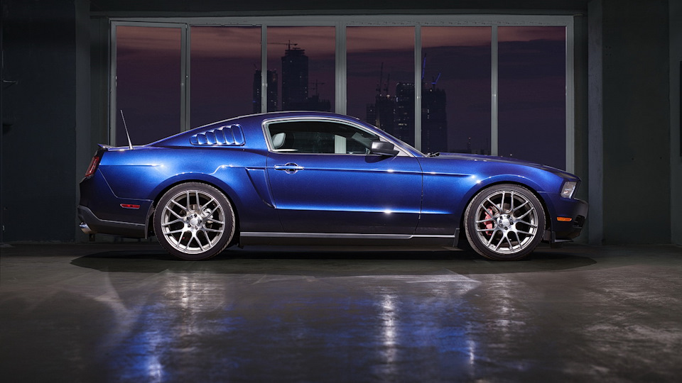 Ford mustang drive2