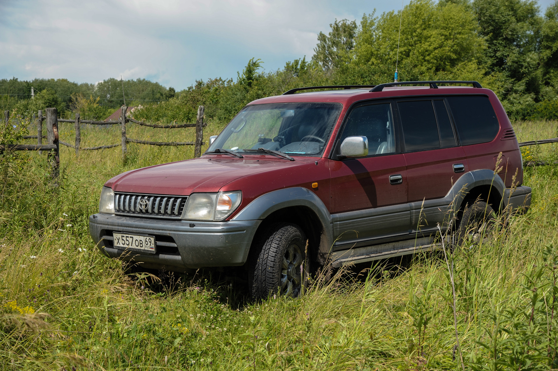 Toyota land cruiser prado 90