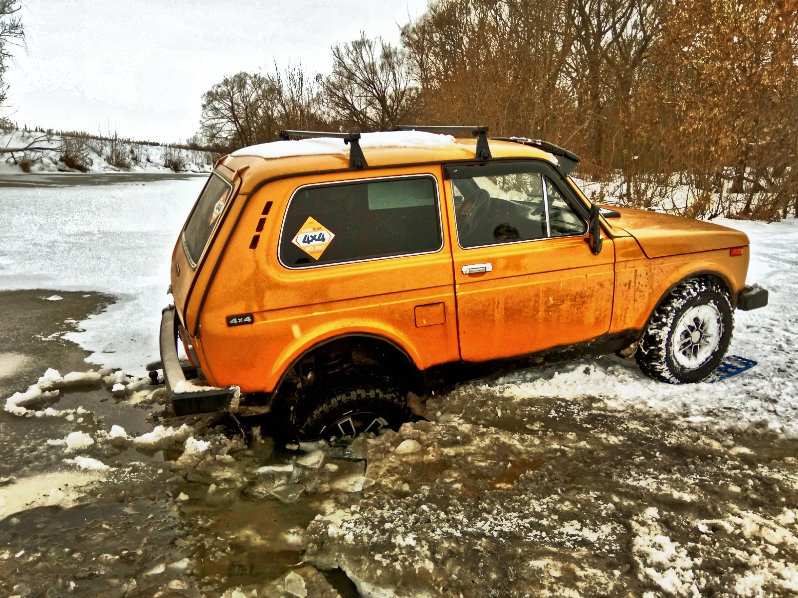 Отзывы о ниве. Lada Niva Cruiser. Лада Нива Тревел на бездорожье. Нива для покатушек. Нива картинки прикольные.