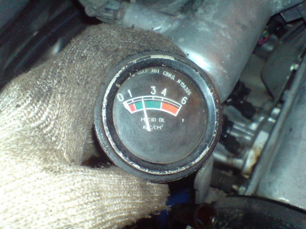 Пропадает давление масла ваз. Механический датчик давления на ВАЗ 2112. Датчик для измерения давления масла в двигателе КАМАЗ. Датчик замера давления масла ВАЗ. Манометр давления масла 0-16 т-150.
