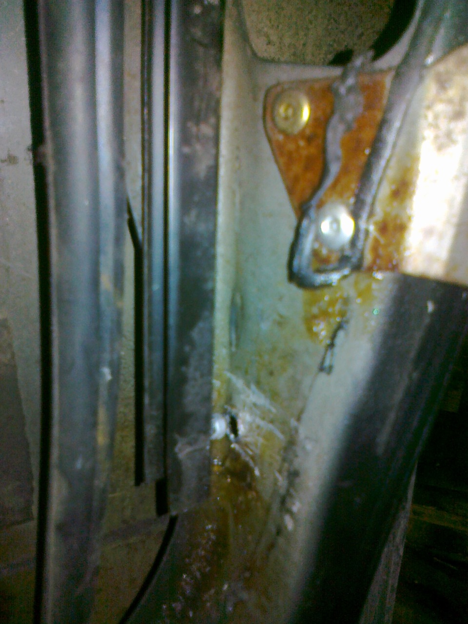 Замена соленоида правой передней двери — Mercedes-Benz V-Class (W638 ...