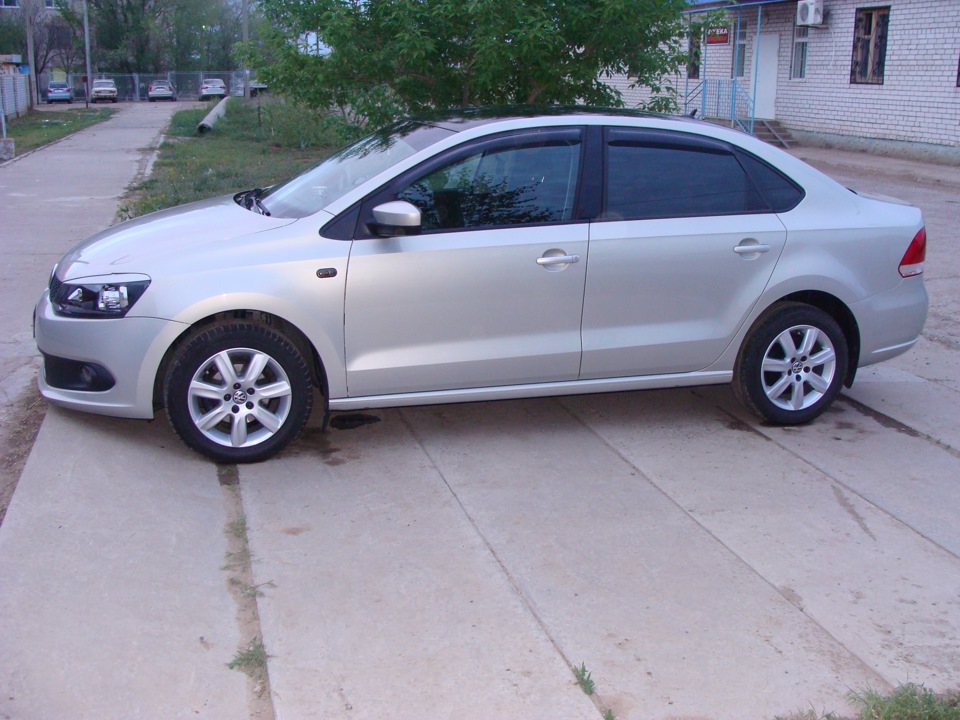 VW Polo 2011 Silver Leaf