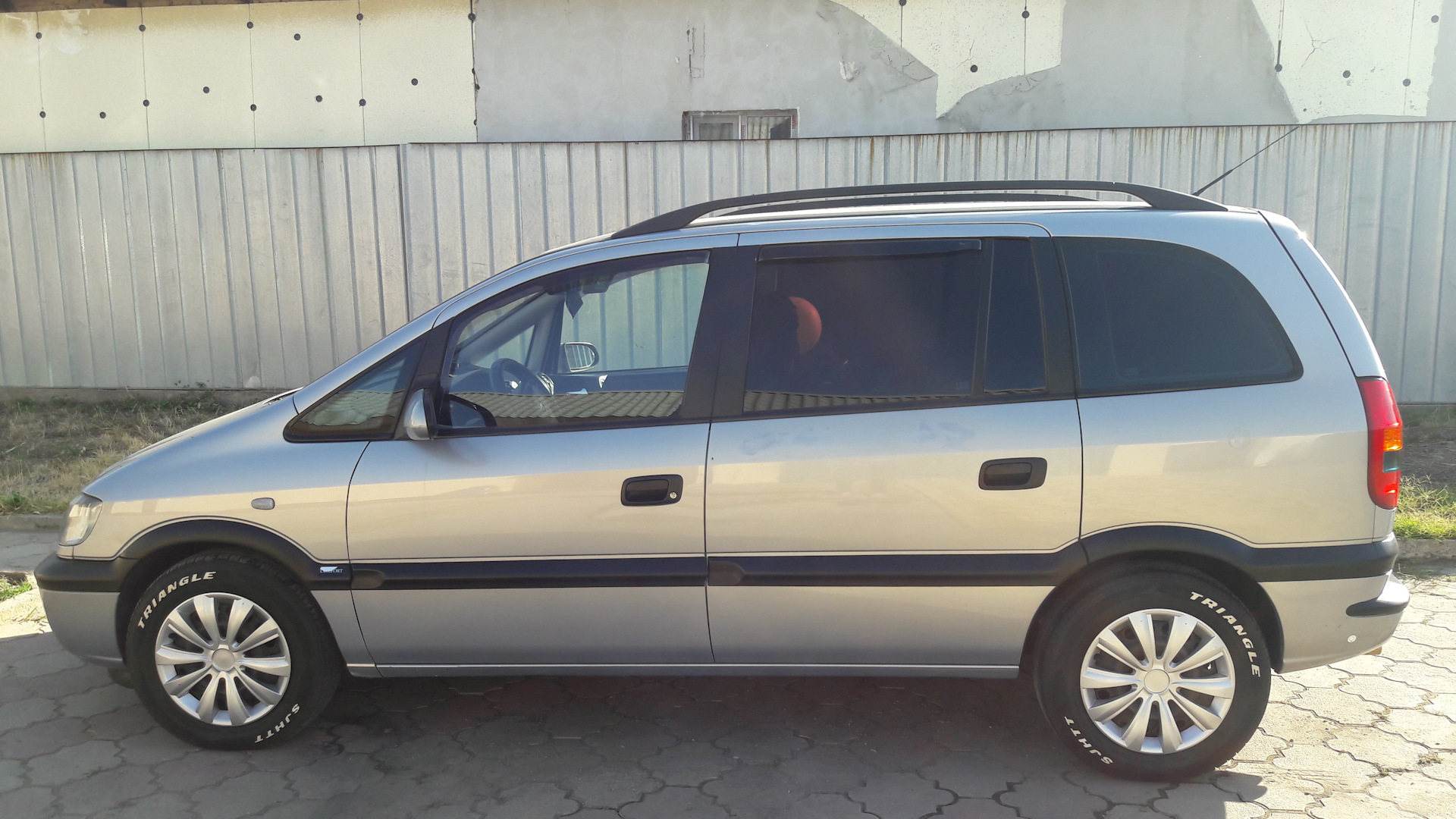 Купить Опель Зафира 2001 Года